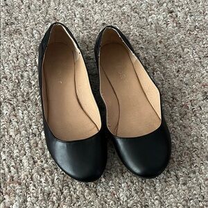 Report Black Women's Flats